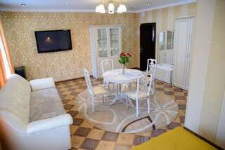Отель Отель Хижина Петропавловск Двухместный номер с 1 кроватью и гидромассажной ванной-8